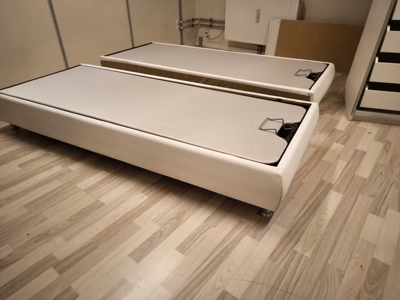 Billede 2 - Seng 140x200