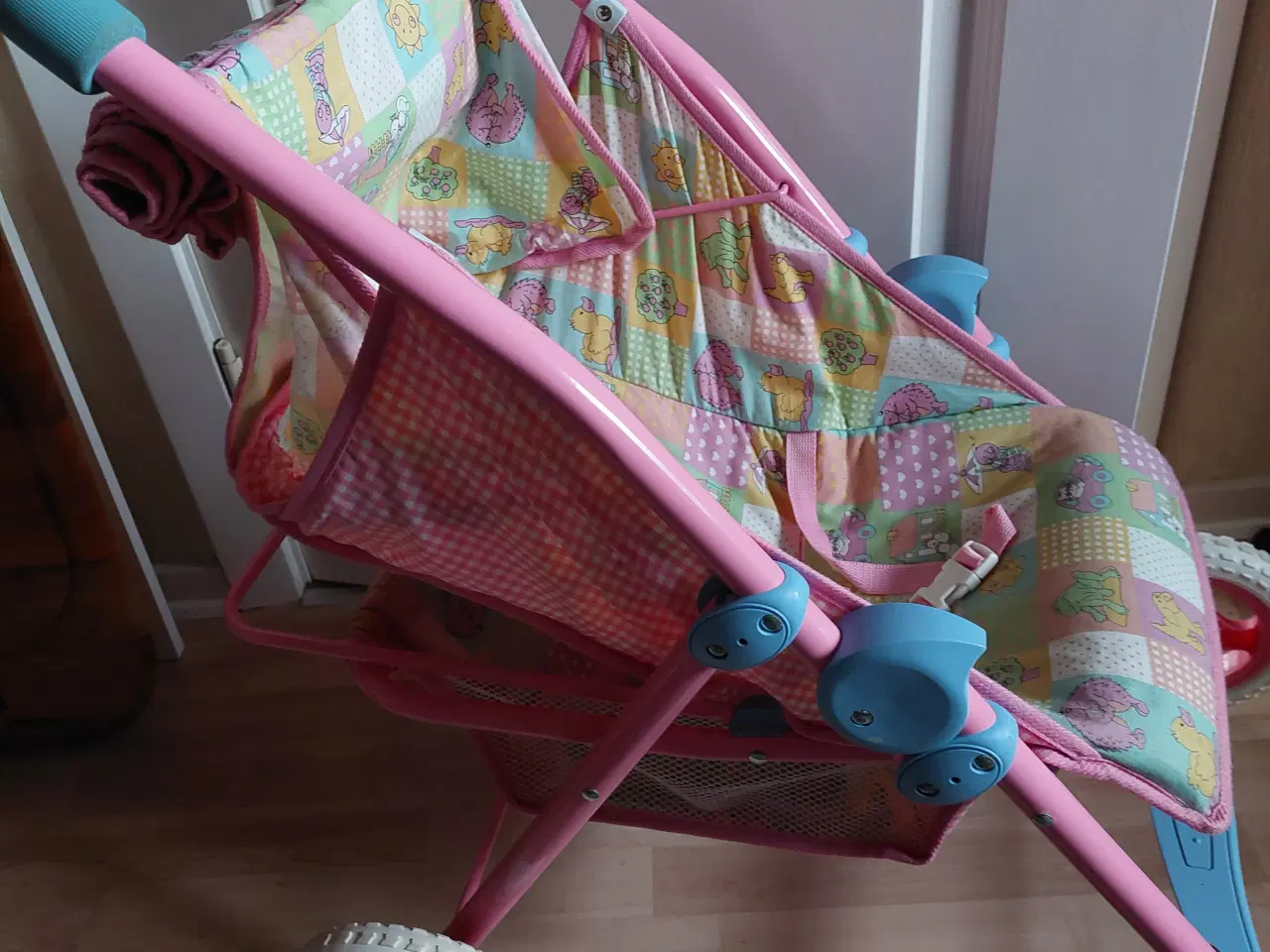 Billede 2 - Fin Klapvogn Baby Born Lyserød m Mønster på