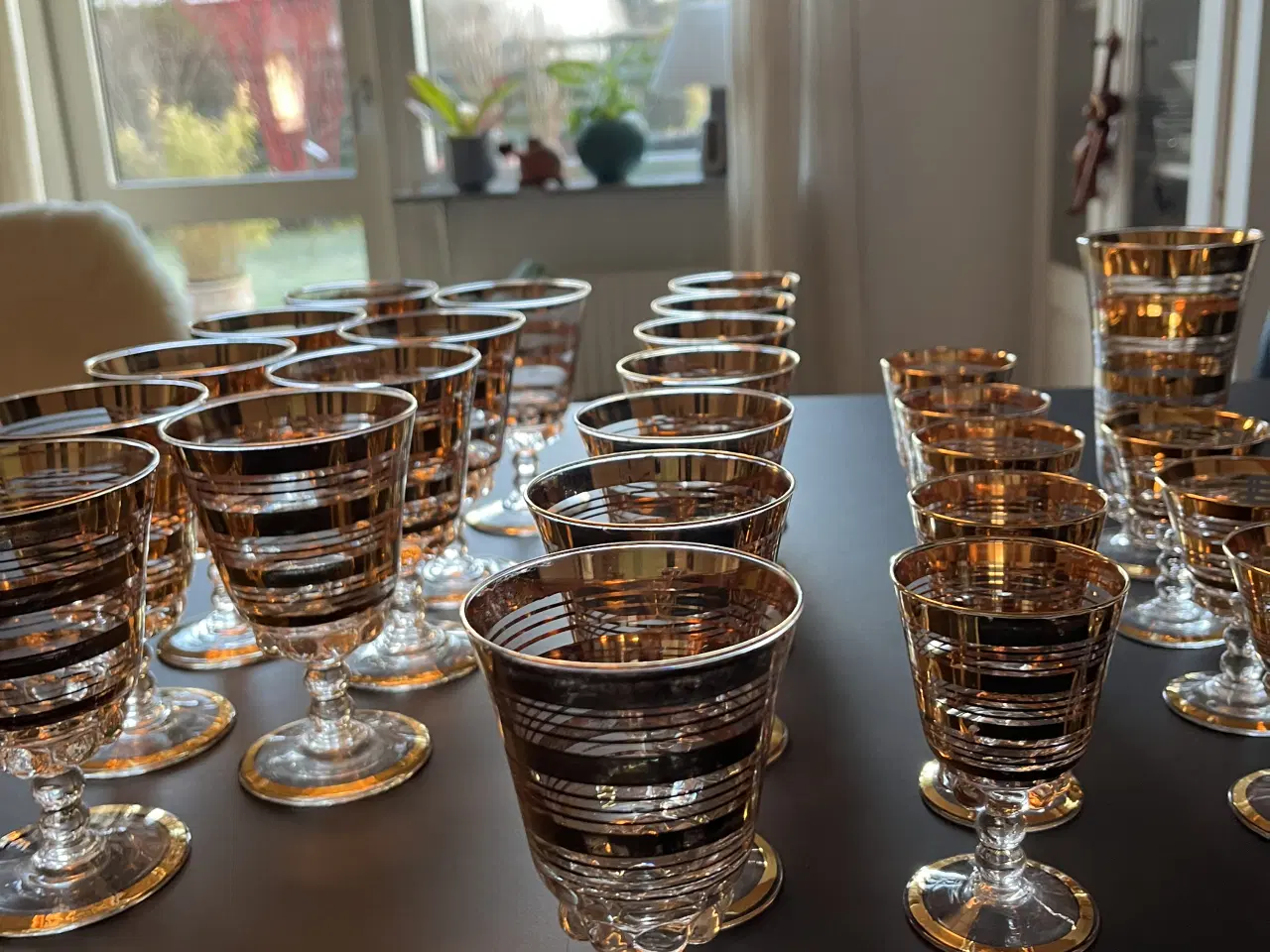 Billede 1 - Flotte glas med guldstriber