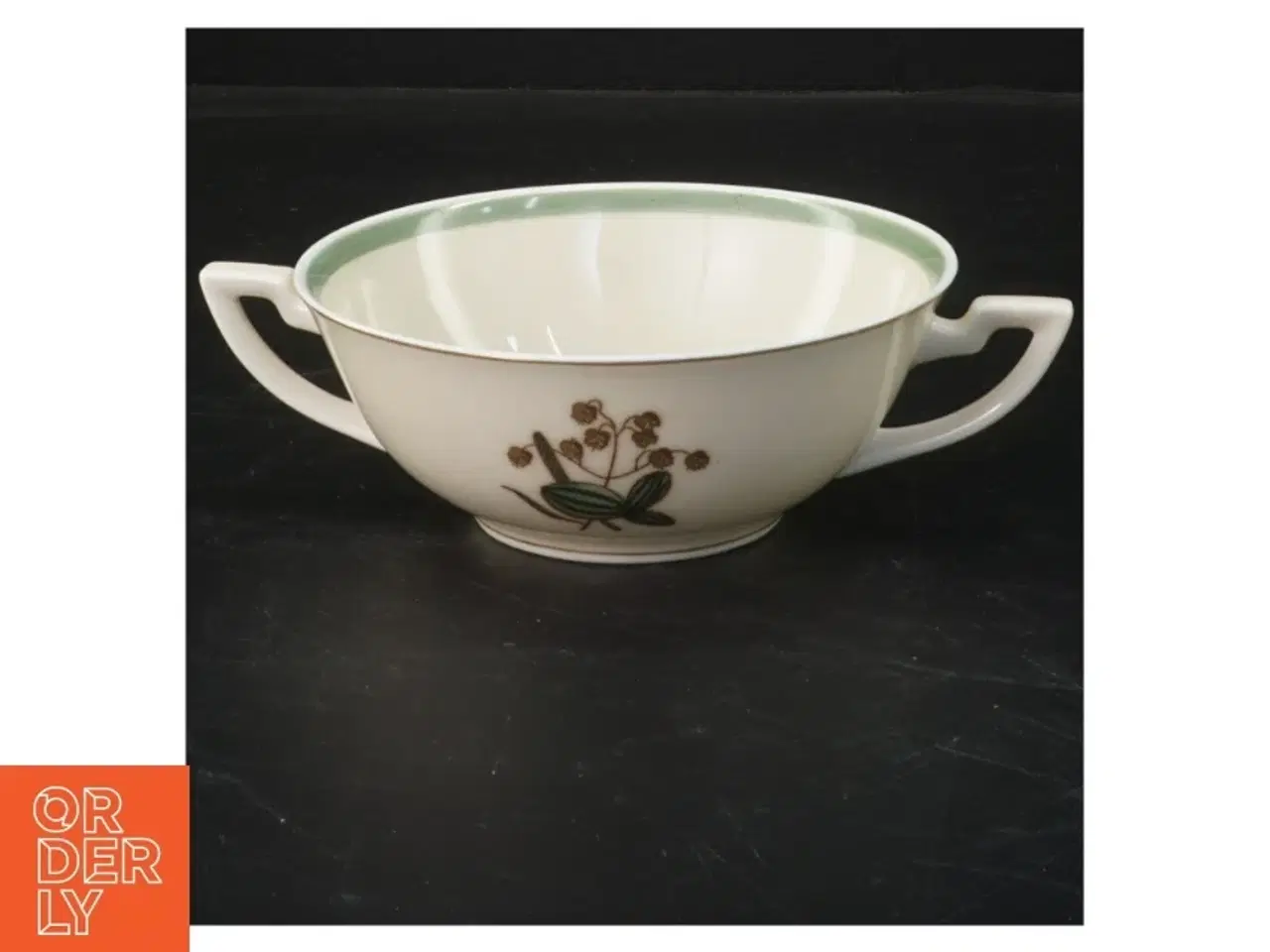 Billede 3 - 4 suppeteriner fra Royal Copenhagen (str. Kop ø, 13 cm. underkop. ø. 17 cm. 4 z)