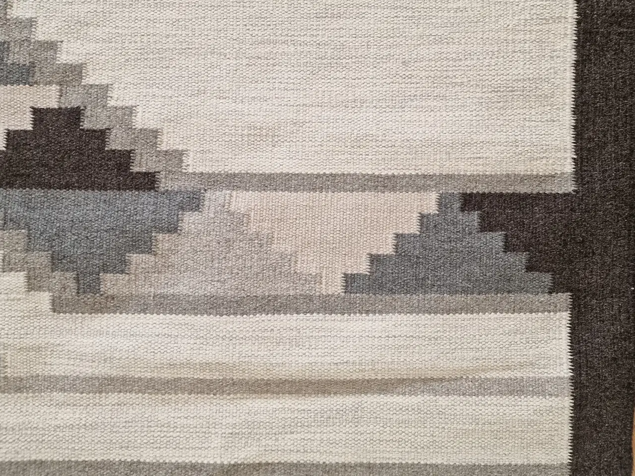 Billede 7 - Lækkert stort röllakan-tæppe.