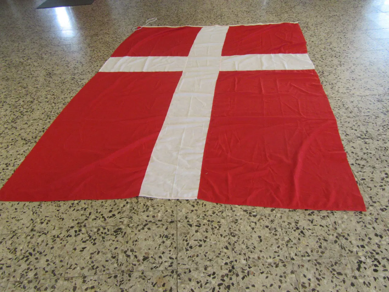 Billede 1 - Dannebrogsflag nyt 270x200