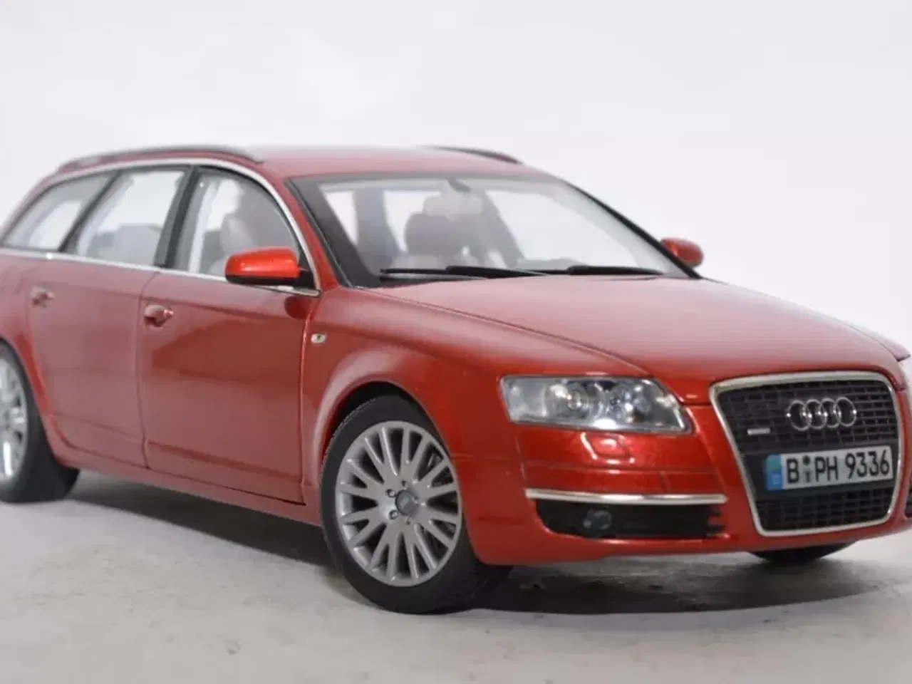 Billede 8 - 1:18 Audi Avant A6 C6 3.2 V6