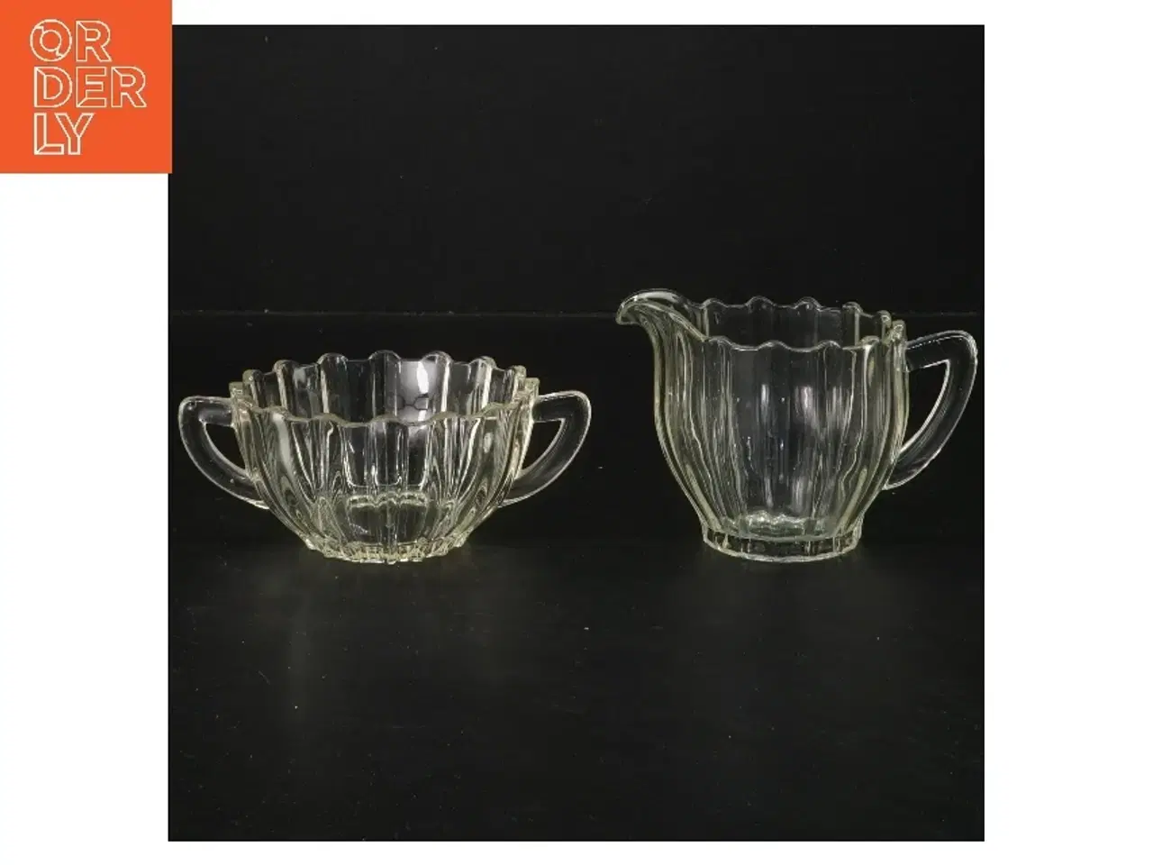 Billede 1 - Glas sukkerskål og flødekande sæt (str. Ø 10 og 8 cm)