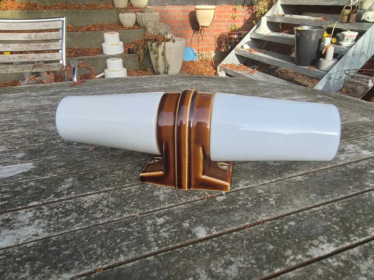 Billede 1 - Klassisk brun badeværelseslampe