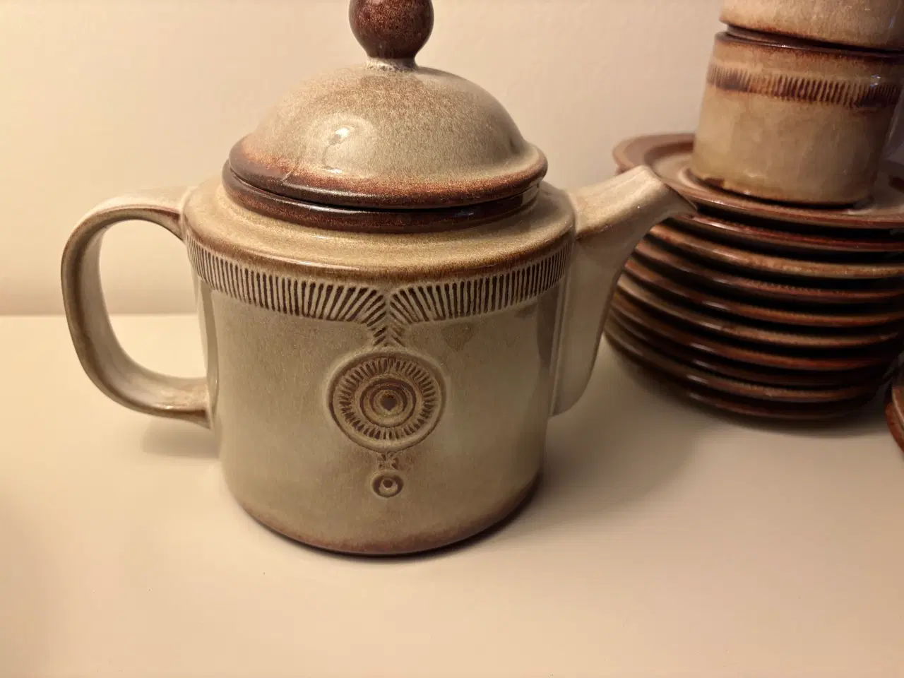 Billede 2 - Spise og kaffestel stentøj Medaillon