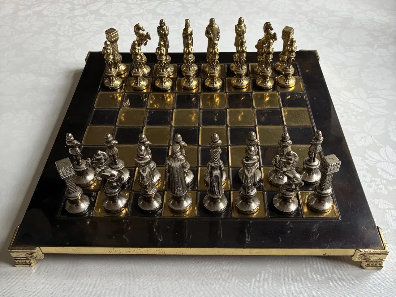 Billede 3 - Smukt og dekorativt skaksæt fra 70’erne 