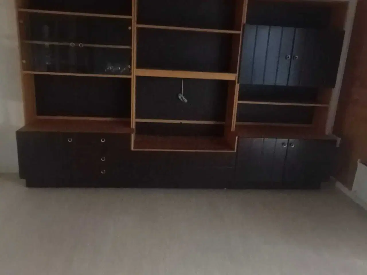 Billede 1 - Reol i egefiner