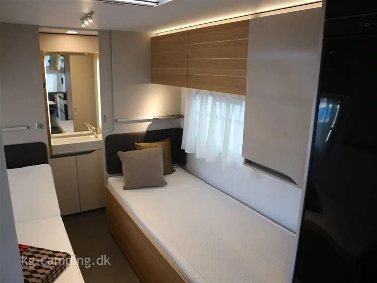 Billede 13 - 2024 - Adria Adora 572 UT Dejlig Kampagne vogn med enkeltsenge og Alde Centralvarme.