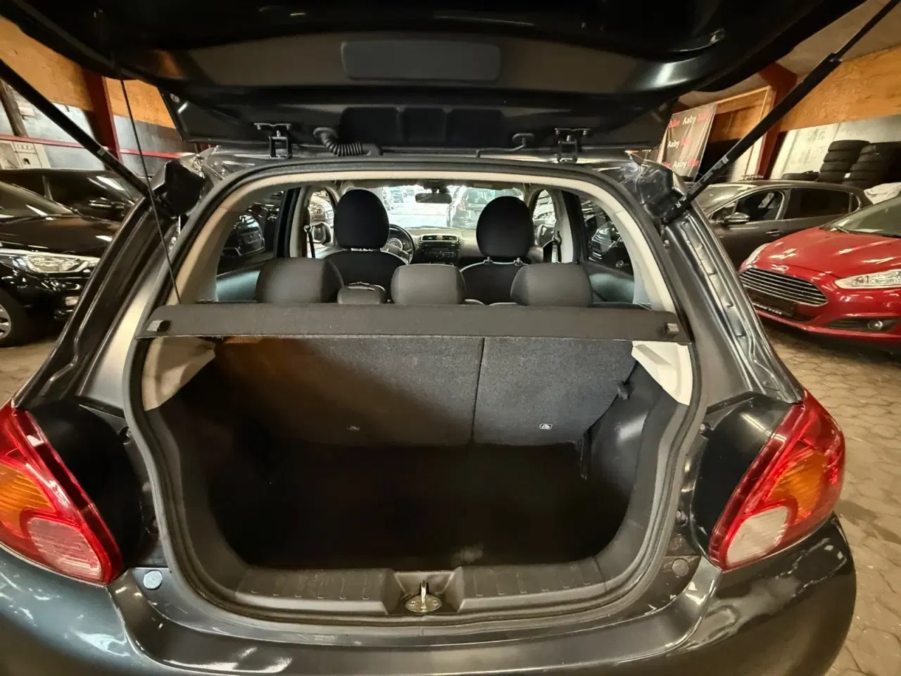 Billede 9 - Mitsubishi Space Star 1,2 Black & White