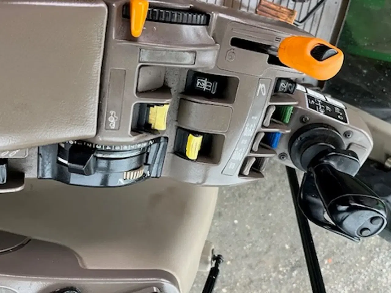 Billede 18 - John Deere 6830 PREMIUM AUTOPOWER, JD FRONTLÆSSER, FRONTLIFT, FRONT PTO