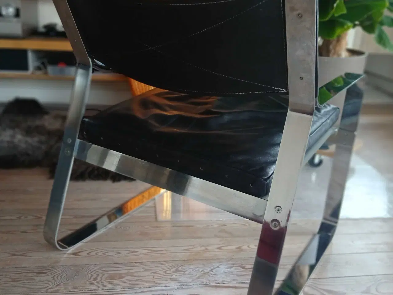 Billede 4 - Ferro Lænestol i forkromet stål og læder.
