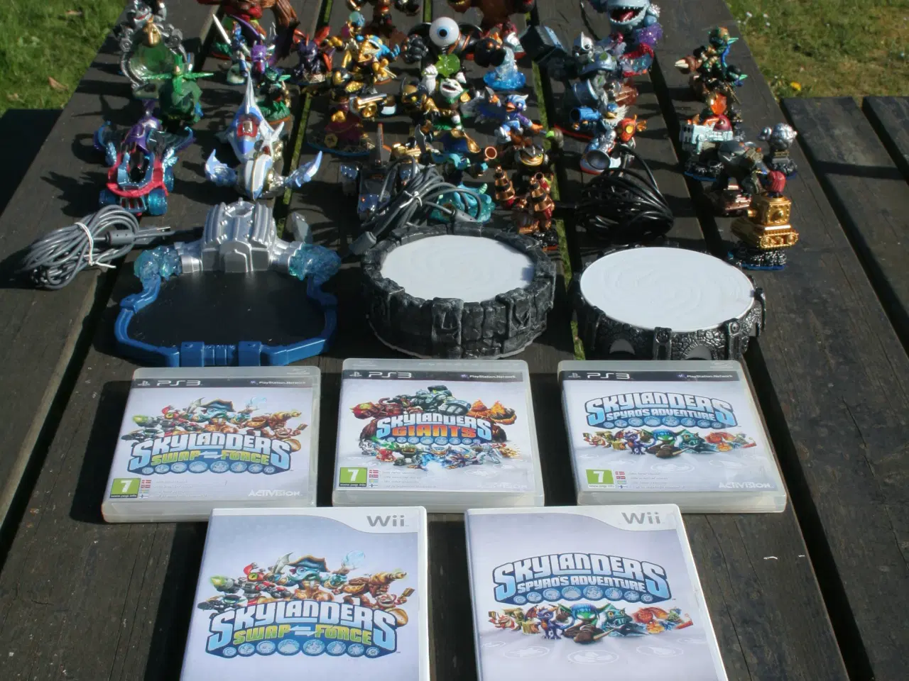 Billede 4 - Skylanders lot med 3 power portaler 3 PS3 Spil og 