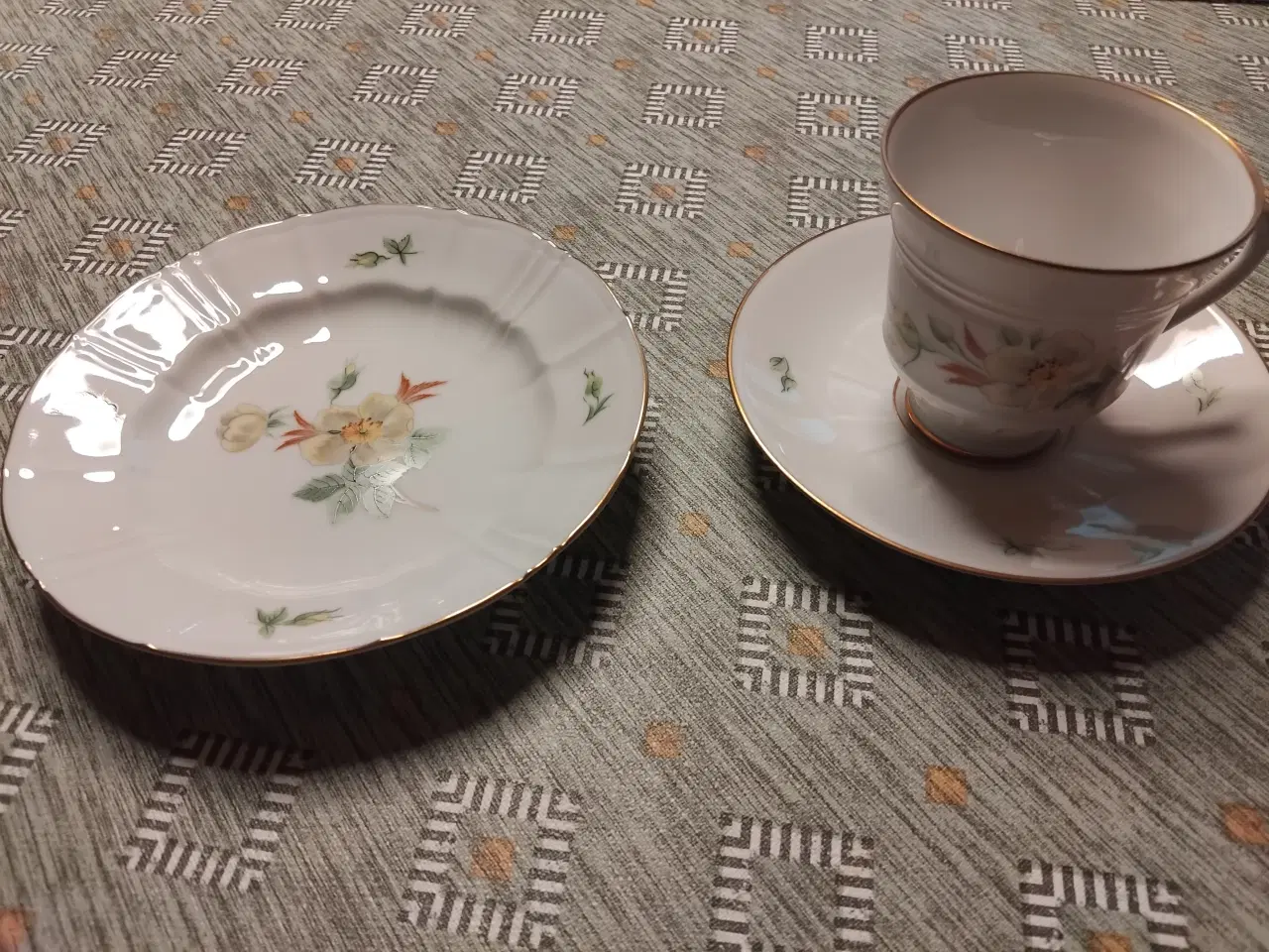Billede 2 - Klitrose-stel. Bing og Grøndahl