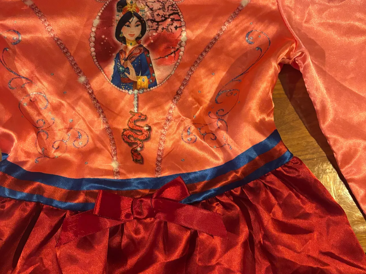 Billede 3 - Mulan kostume str 122
