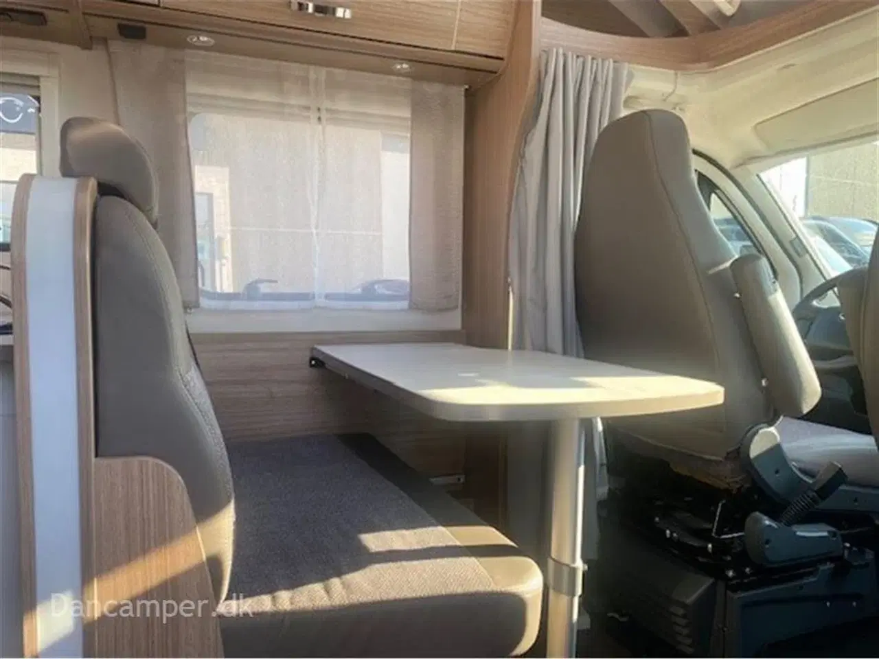Billede 7 - 2018 - Carado T 339   Under klargøring! Velkørende autocamper med Queens Bed, Solceller, Aircon i bodel samt automatgear