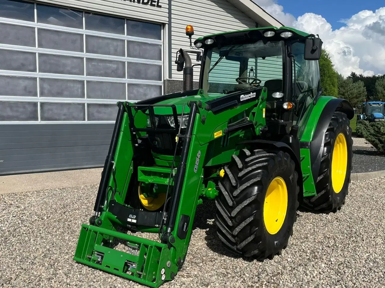 Billede 8 - John Deere 6115R Med frontlæsser og krybegear
