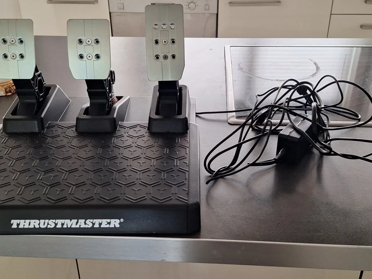 Billede 4 - Thrustmaster T-248 Rat og Pedal