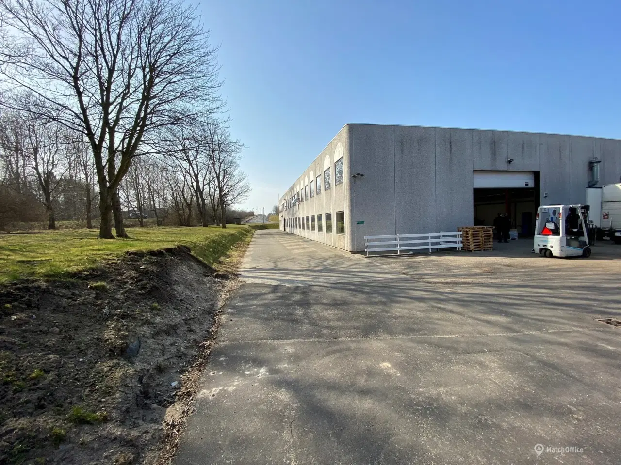 Billede 3 - Funktionelle lagerlokaler med flotte kontorlokaler i Jyllinge.