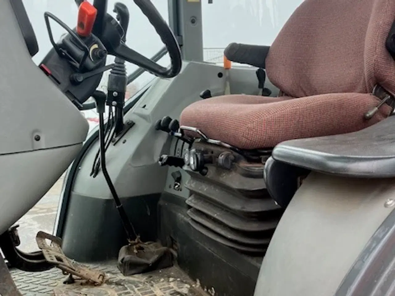 Billede 4 - Massey Ferguson 4245 med frontlæsser og frontlift