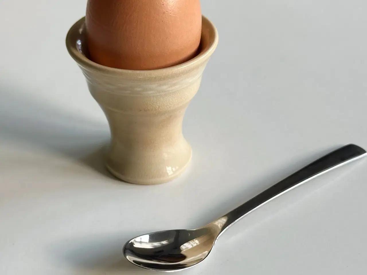 Billede 1 - Aluminia æggebæger, beige