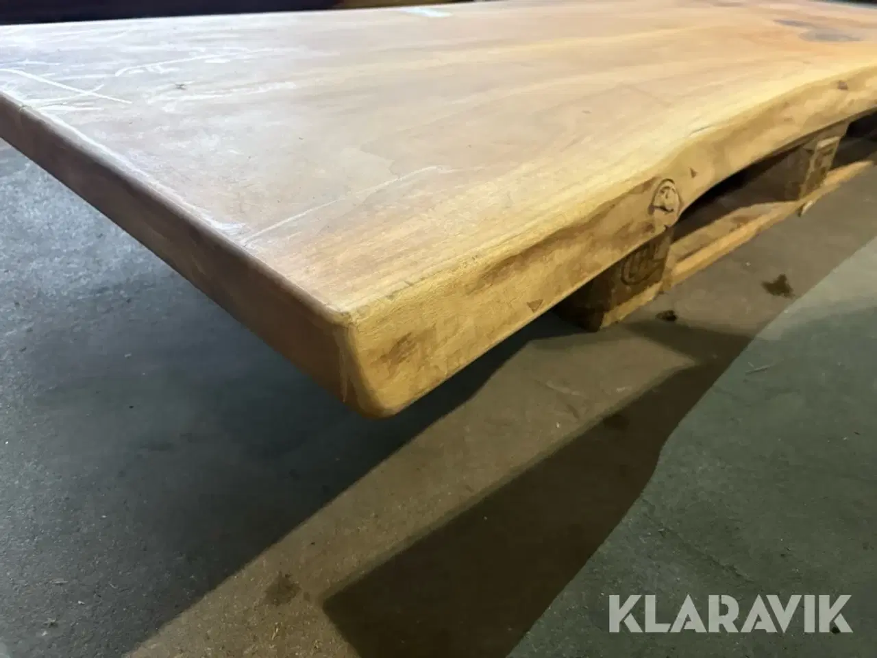 Billede 12 - Plankebordplade valnød olieret 2 planker sammensat