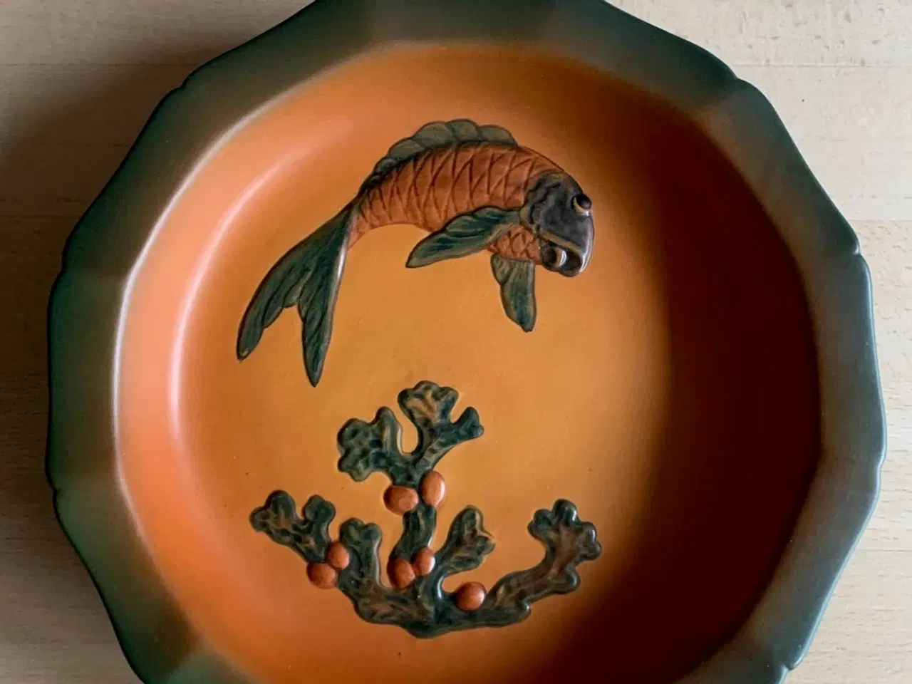 Billede 1 - P. Ipsens Enke, fad med fisk