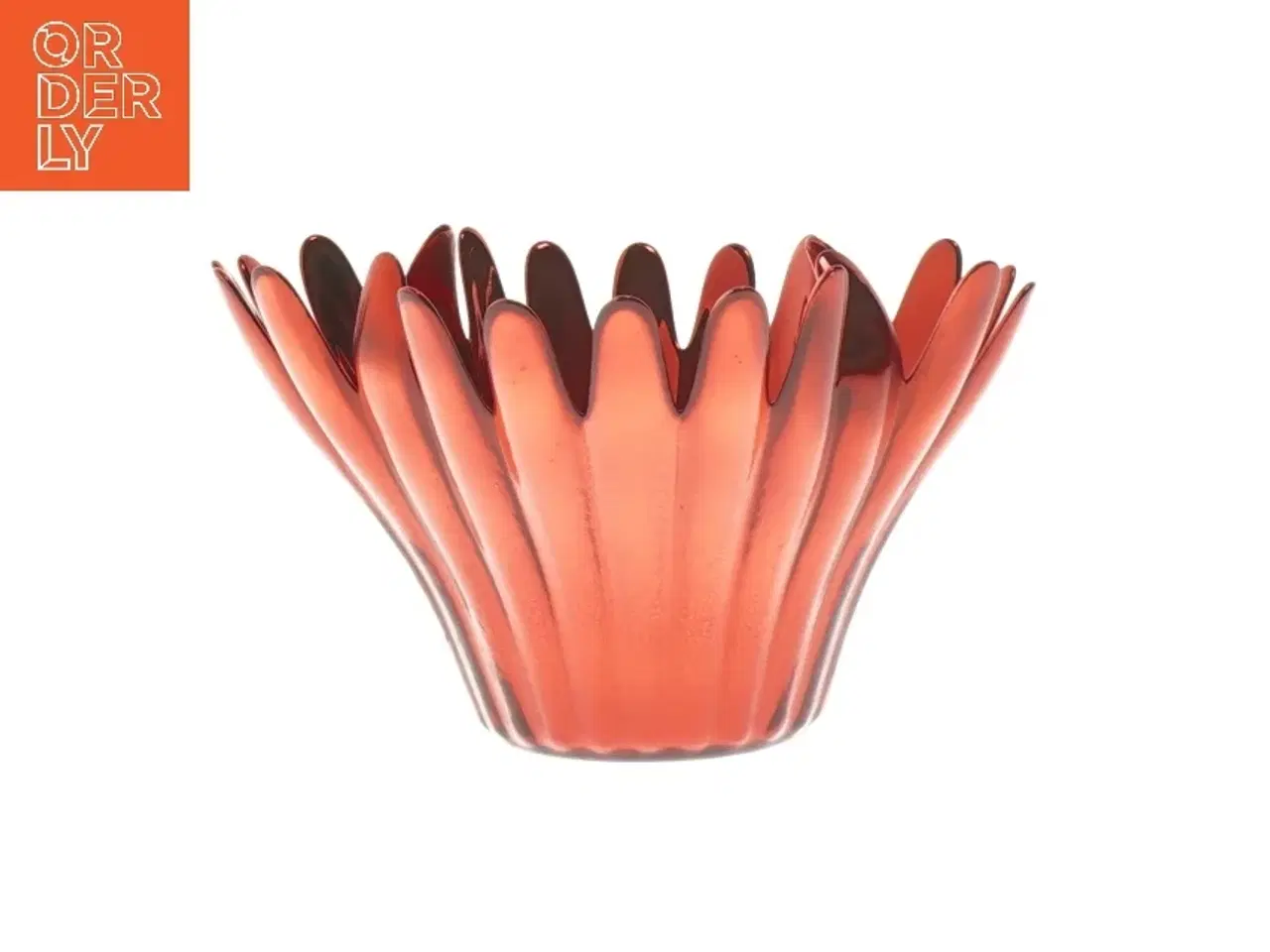 Billede 1 - Rød skål med blomstermønster fra Krifon (str. 14 cm)