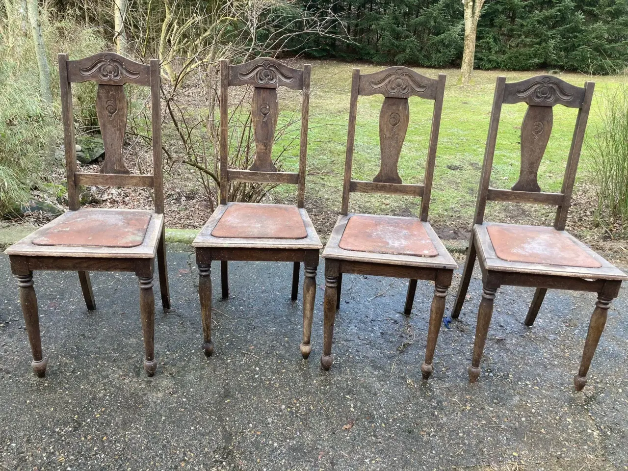 Billede 3 - Spisebordsstole sælges kr. 50,-/stk.