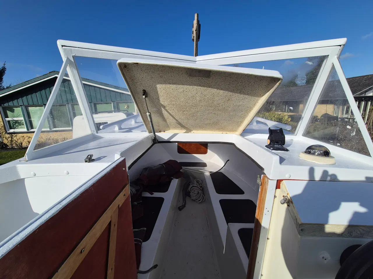 Billede 10 - Sejlklar motorbåd