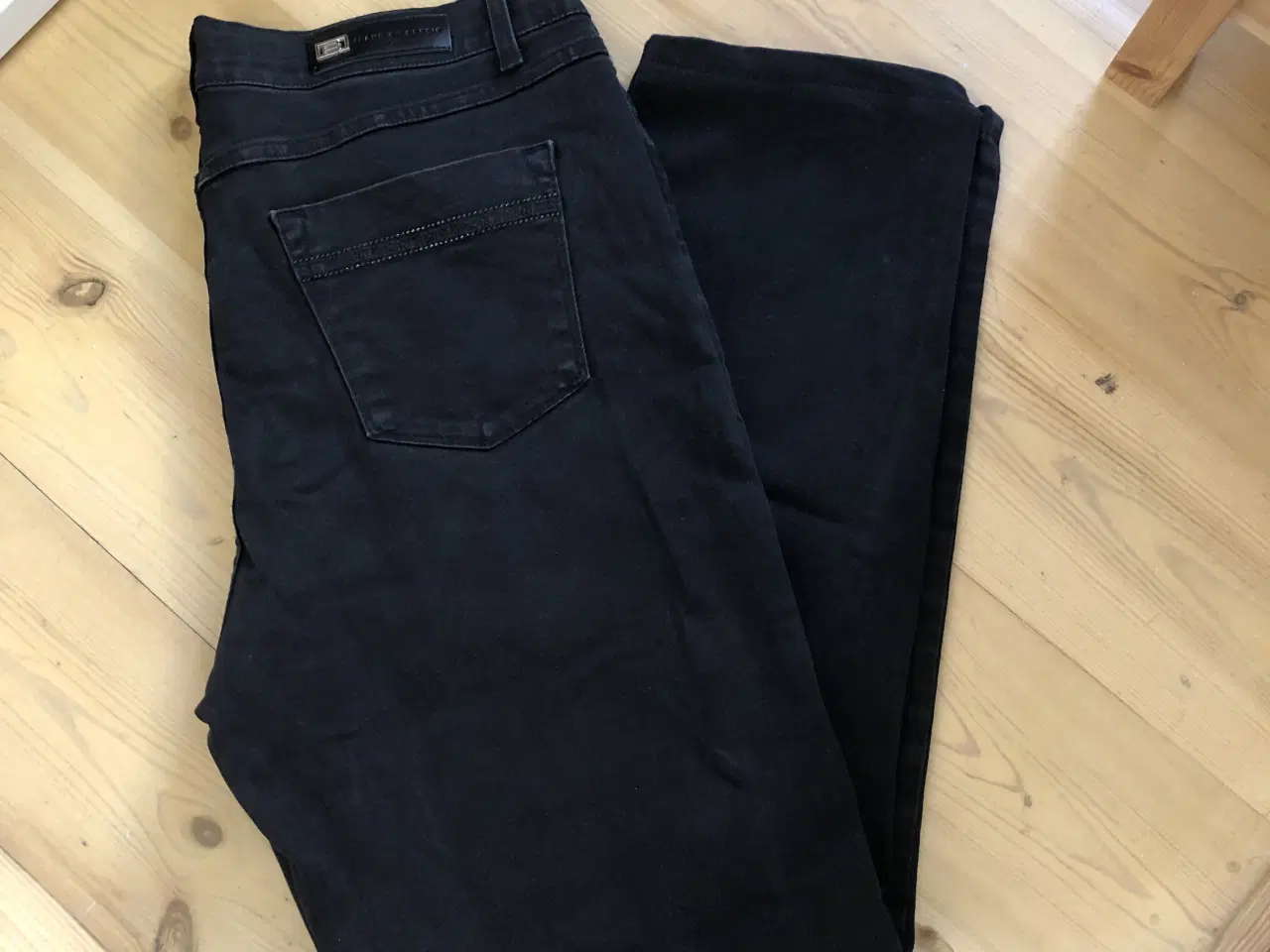 Billede 1 - Jeans By Jessie