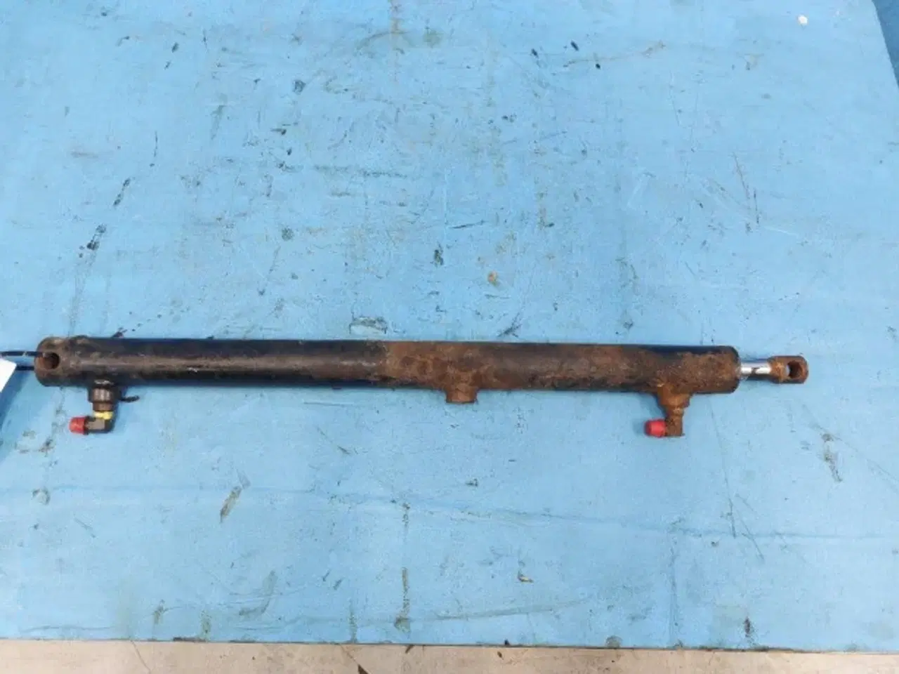 Billede 5 - MacDon D60 Midten Cylinder 137458