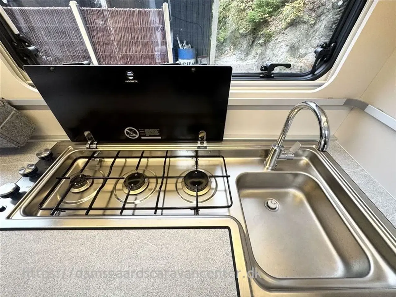 Billede 12 - 2021 - Adria Adora 673 PK   Dobbeltseng-Køjer-Alde-Gulvvarme-Telt