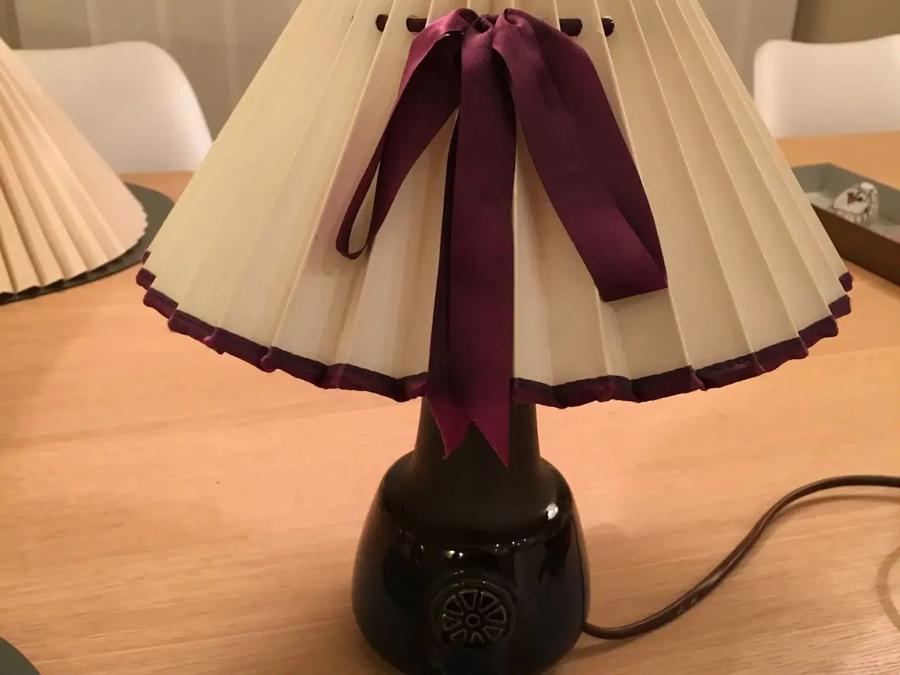 Billede 1 - Smuk bordlampe ca. 30cm høj