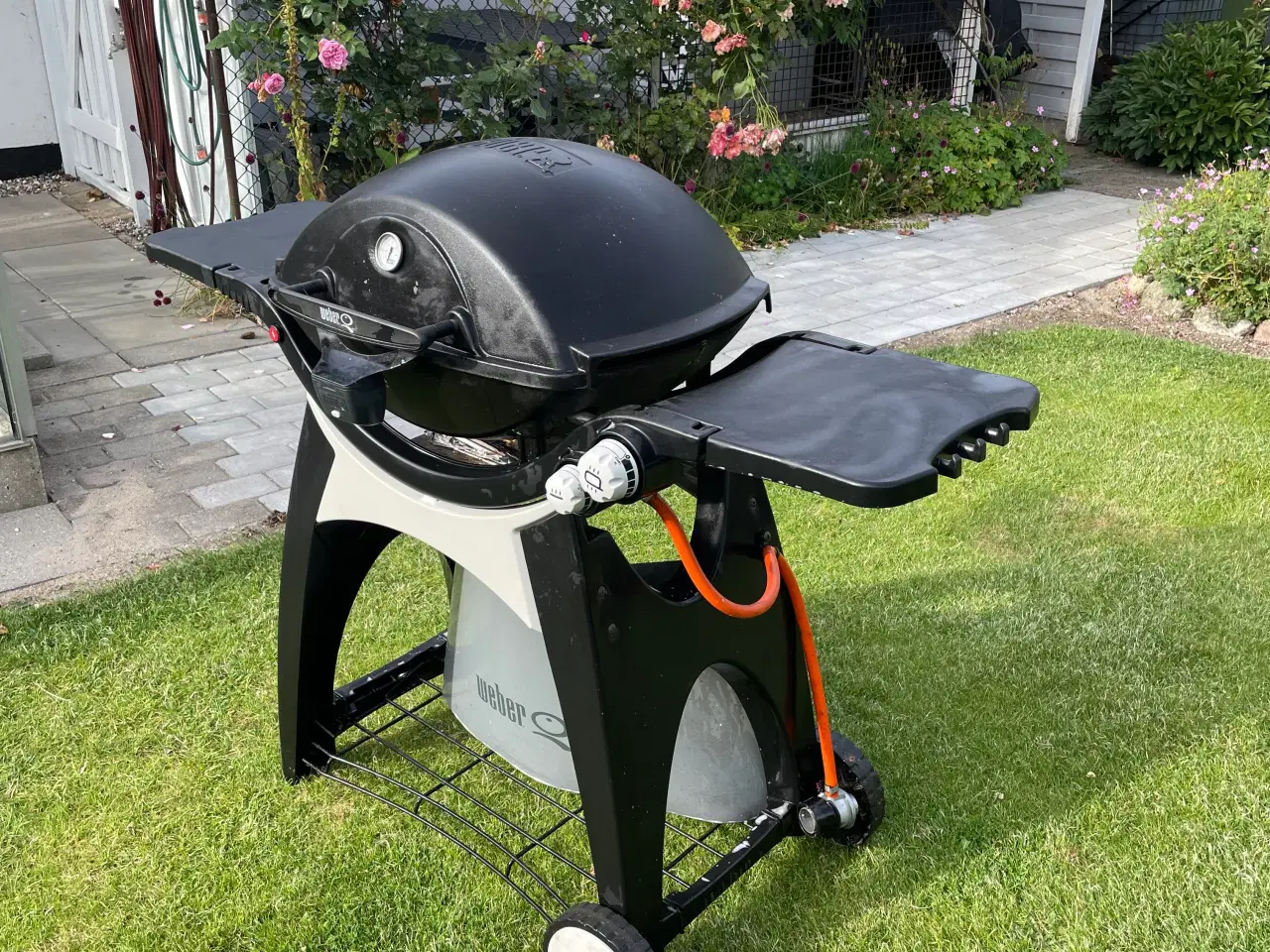 Billede 2 - Weber model q 300 gasgril