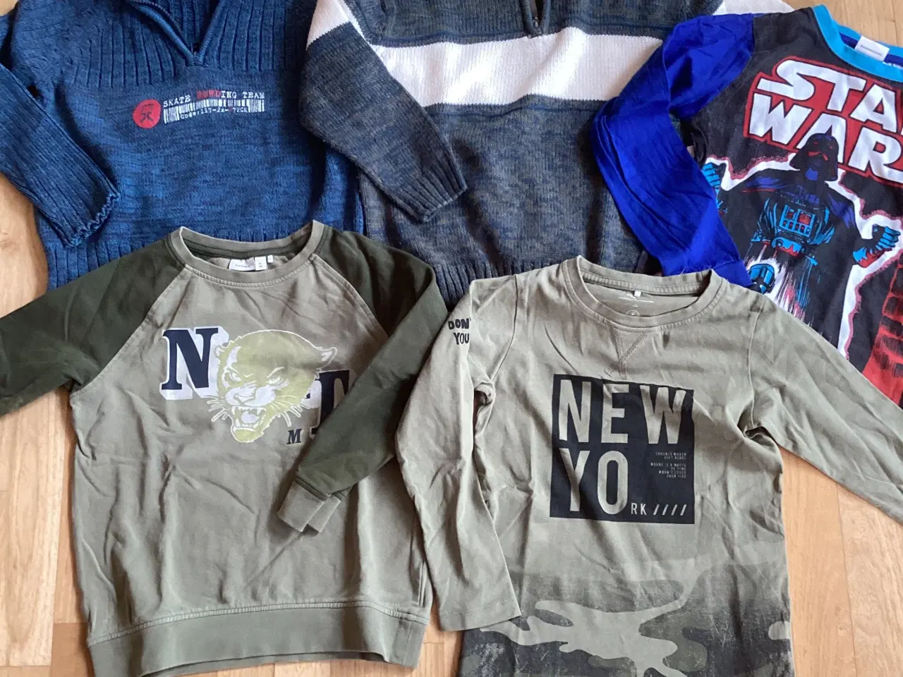 Billede 1 - Bluse pakke str. 116