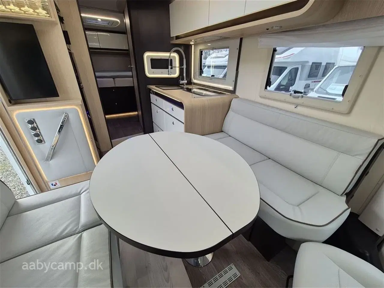 Billede 11 - 2024 - Autostar Prestige I 790 LC   Automatgear. Markise. 200 Ah lithium batteri. 2000w inverter. udvendig gasudtag. A/C. 2x Tv. hæve/sænke cykelstativ på El. Hydrauliske støtteben. Undervognsbehandlet.