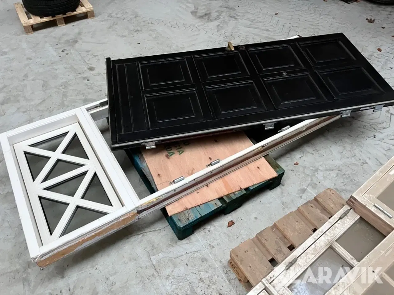 Billede 3 - Vinduer og yderdør med karm