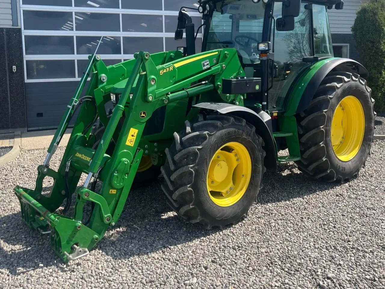 Billede 2 - John Deere 5115M Med frontlæsser, som ny