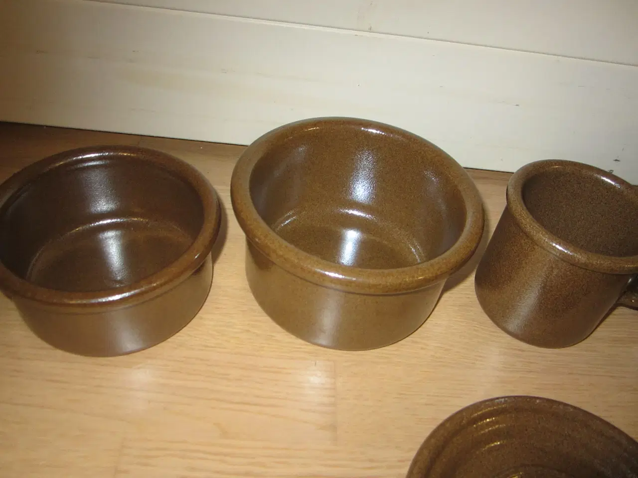 Billede 7 - Fint Eslau keramik  tekande, krus , skåle m.m.