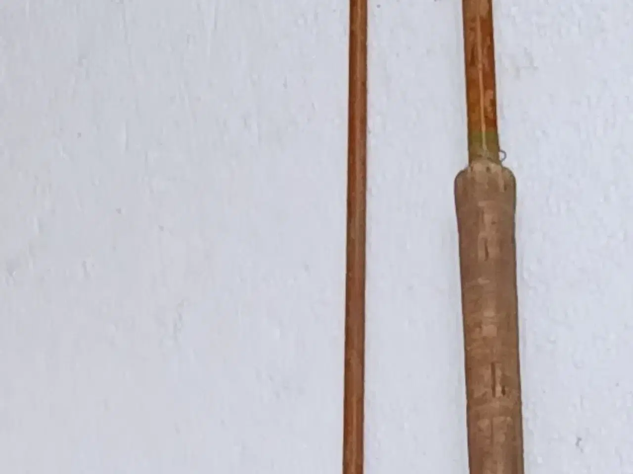 Billede 4 - Antik fiskestang og fangstkrog.
