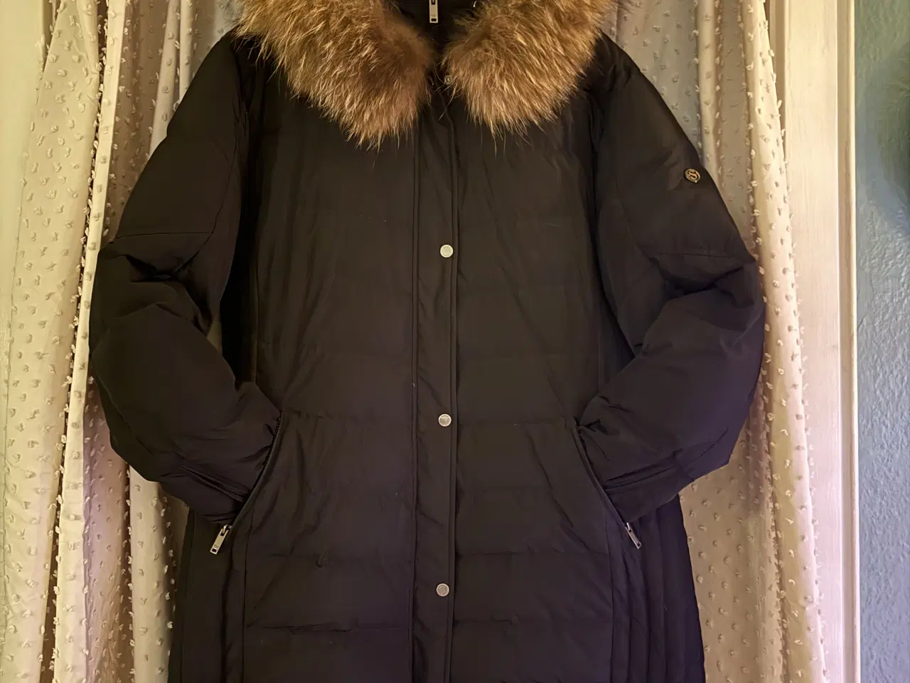 Billede 2 - Fed Saki vinterjakke str. 50 med ægte pels