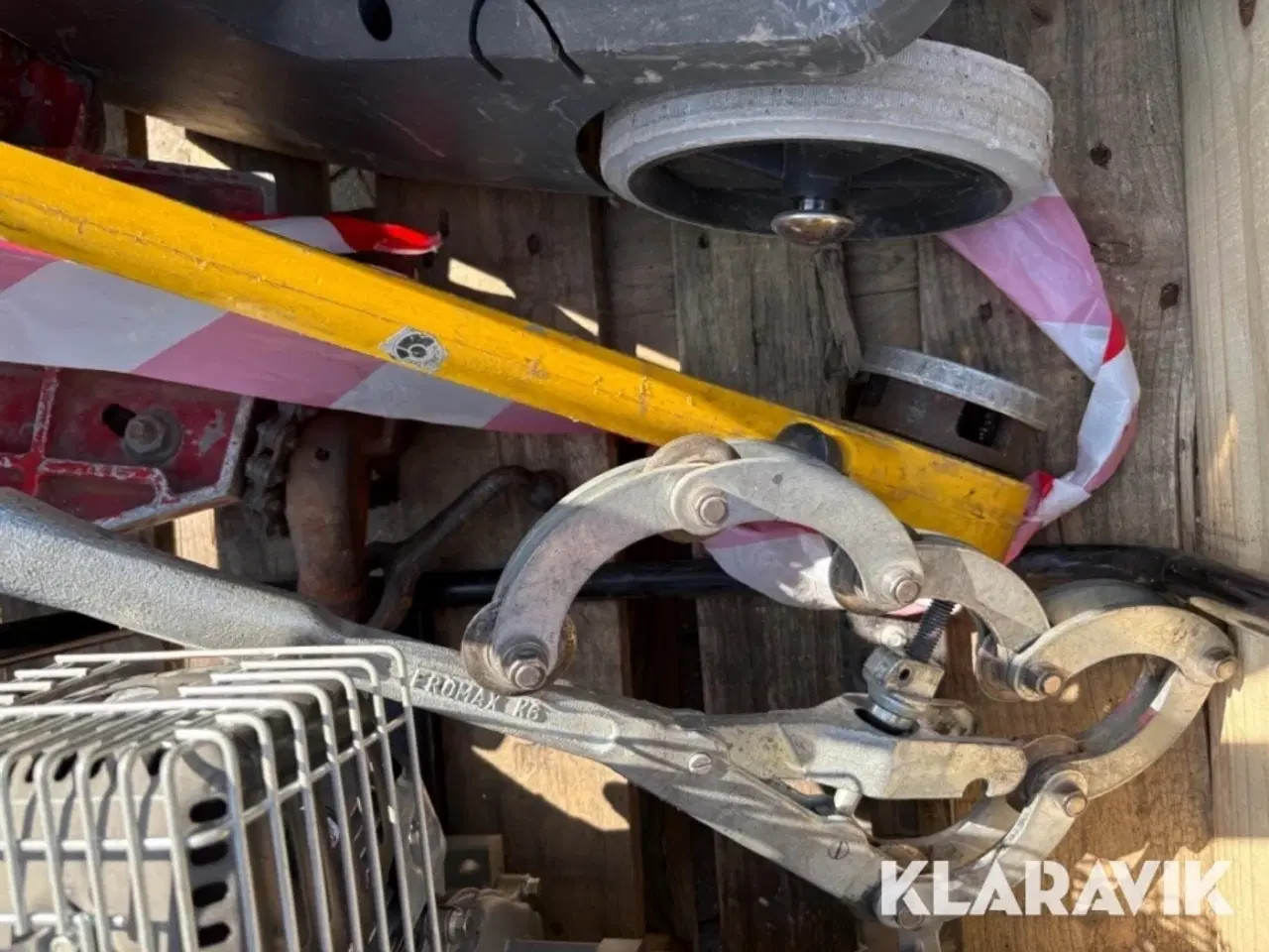 Billede 9 - Støvsuger, generator og vvs bord - 5 dele