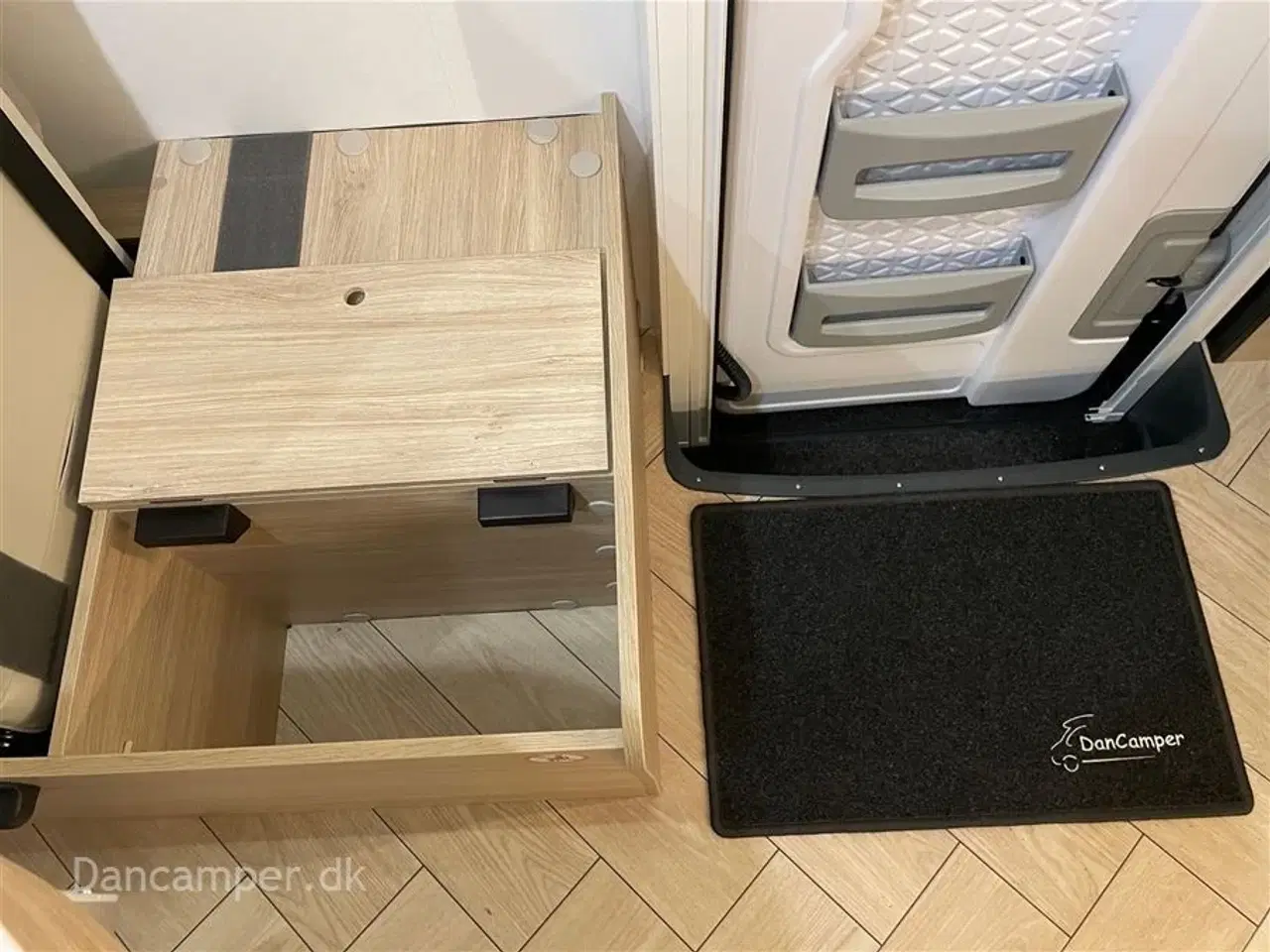 Billede 23 - 2026 - Chausson 630 Titanium Line Ford Chausson 630 Titanium Line. 165 HK og 8-trins automat gear. Adaptiv fartpilot. Artic-pakke.