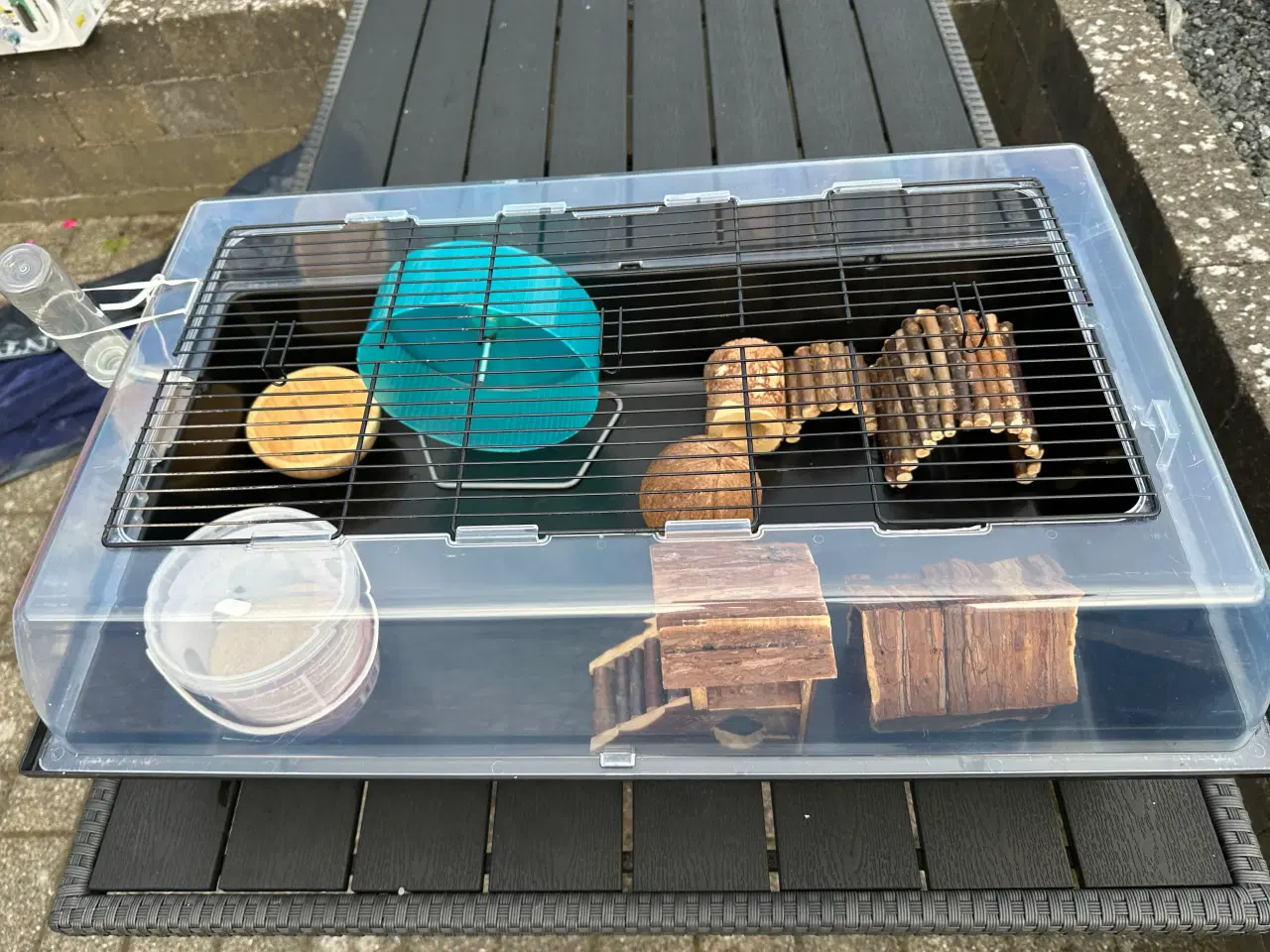 Billede 6 - Dejlig stort hamsterbur med tilbehør.
