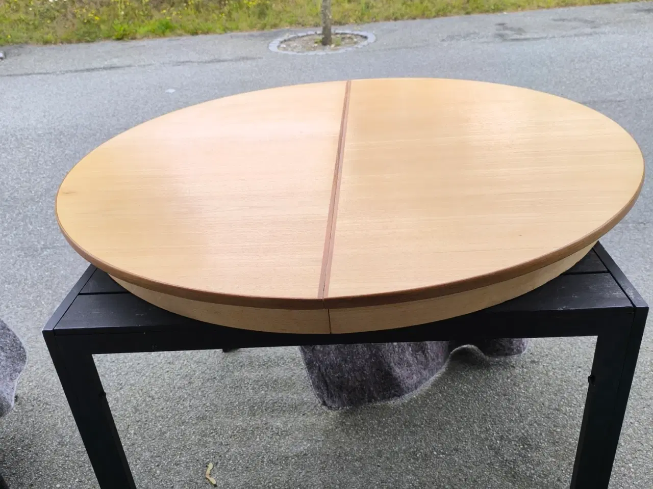 Billede 2 - spisebord 