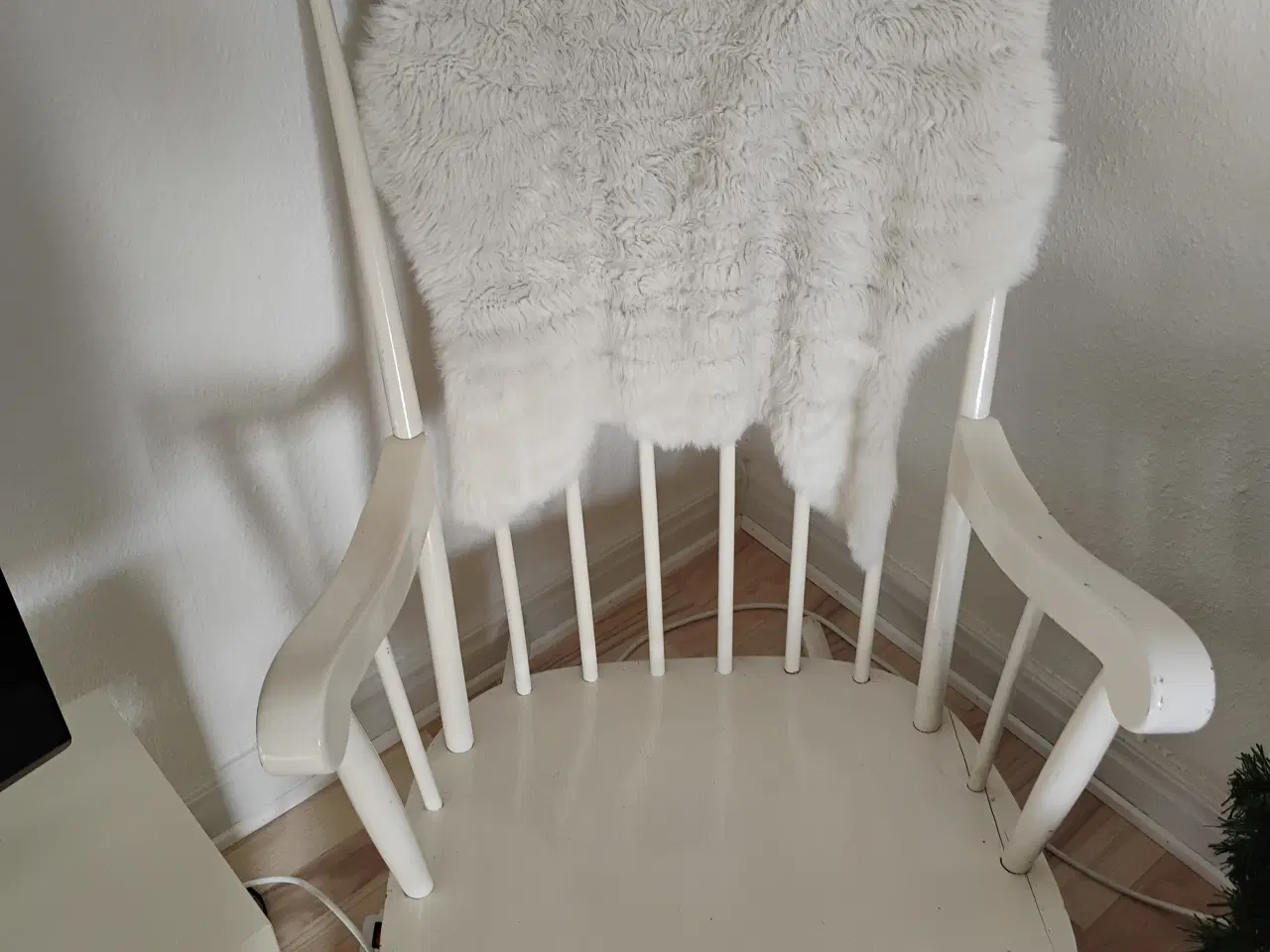 Billede 2 - Hvid gyngestol 