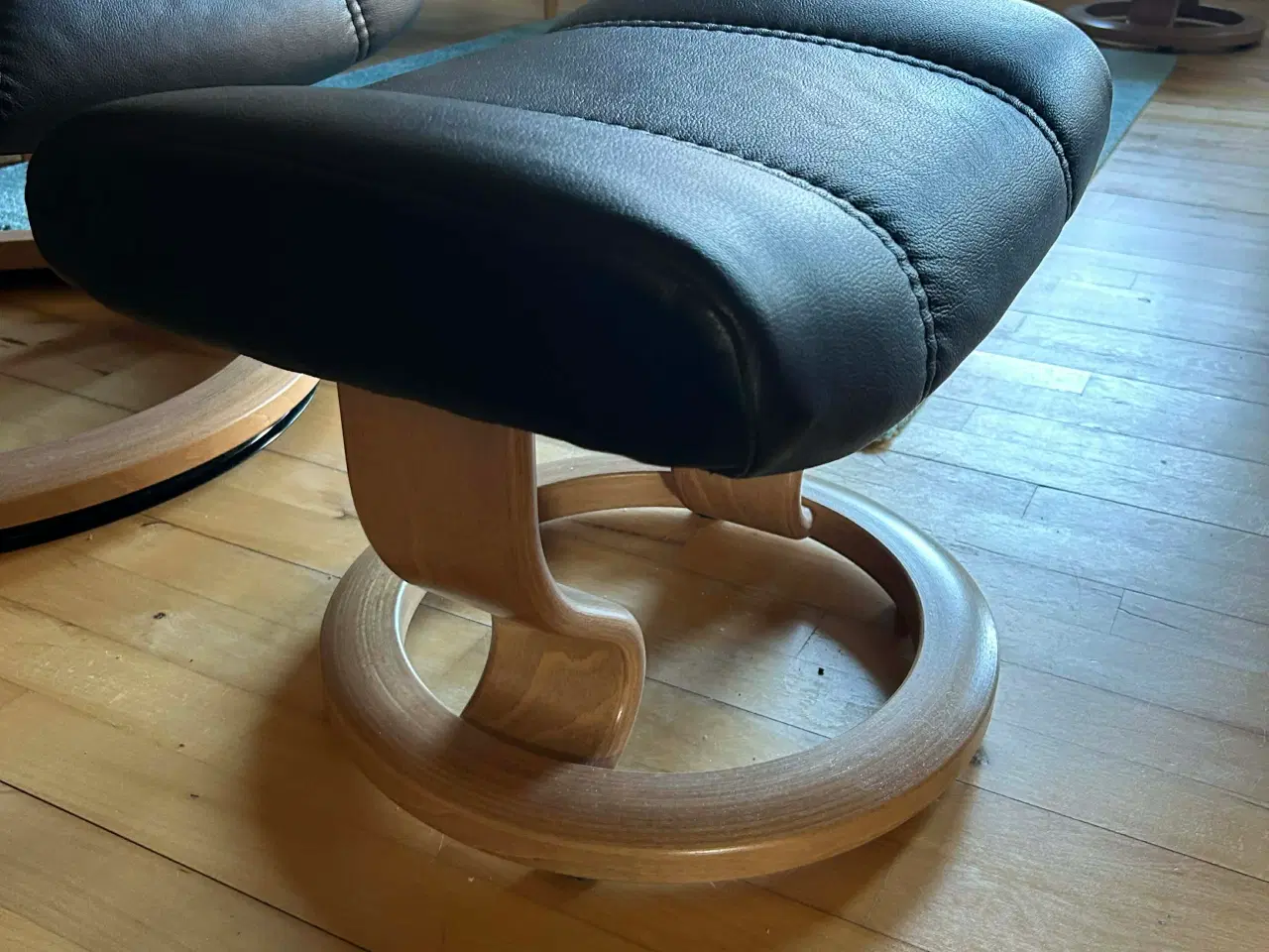 Billede 2 - Lænestol med skammel