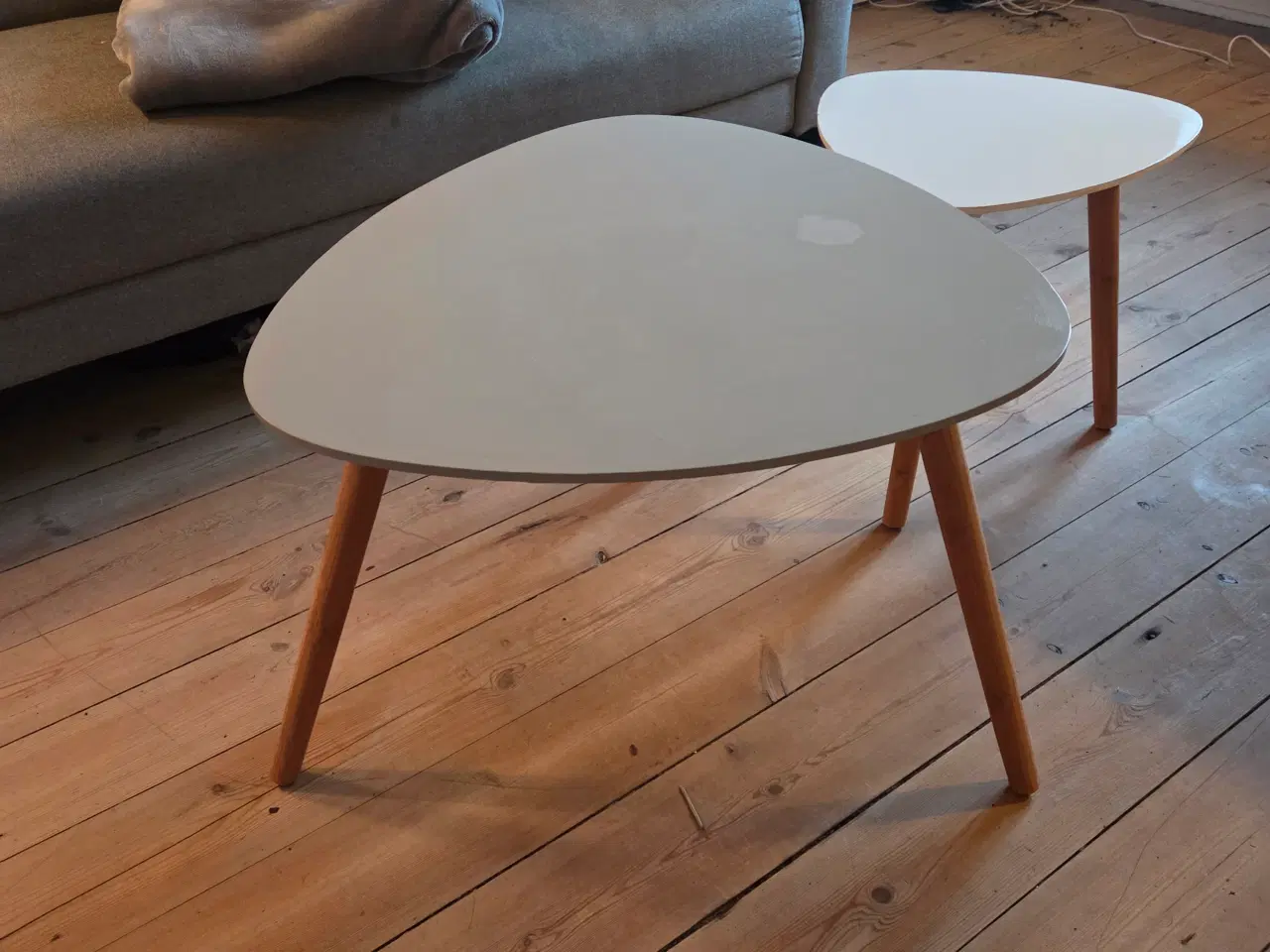 Billede 1 - To små sofaen borde 