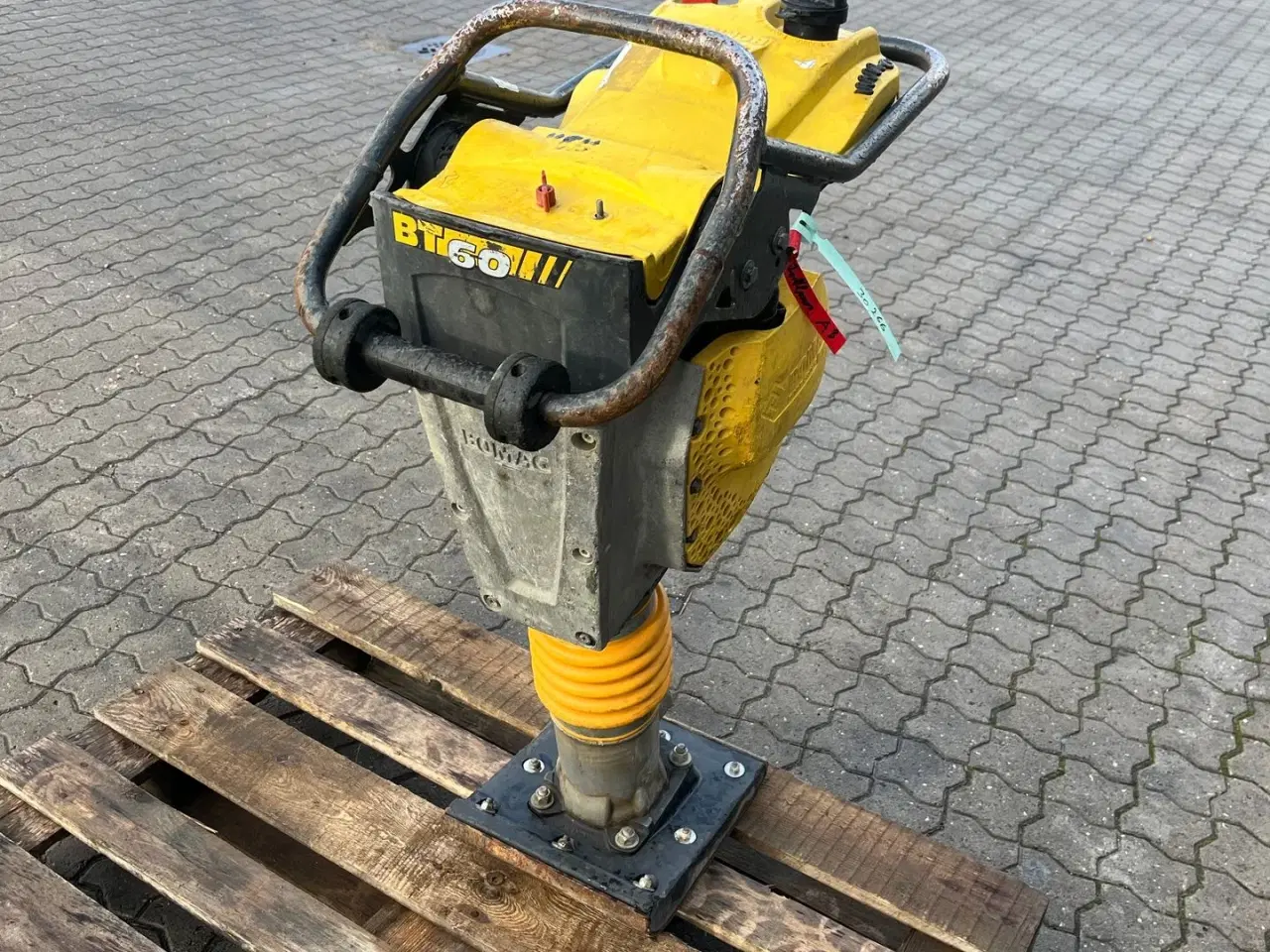 Billede 9 - Bomag BT 60 58kg kvalatits jordloppe